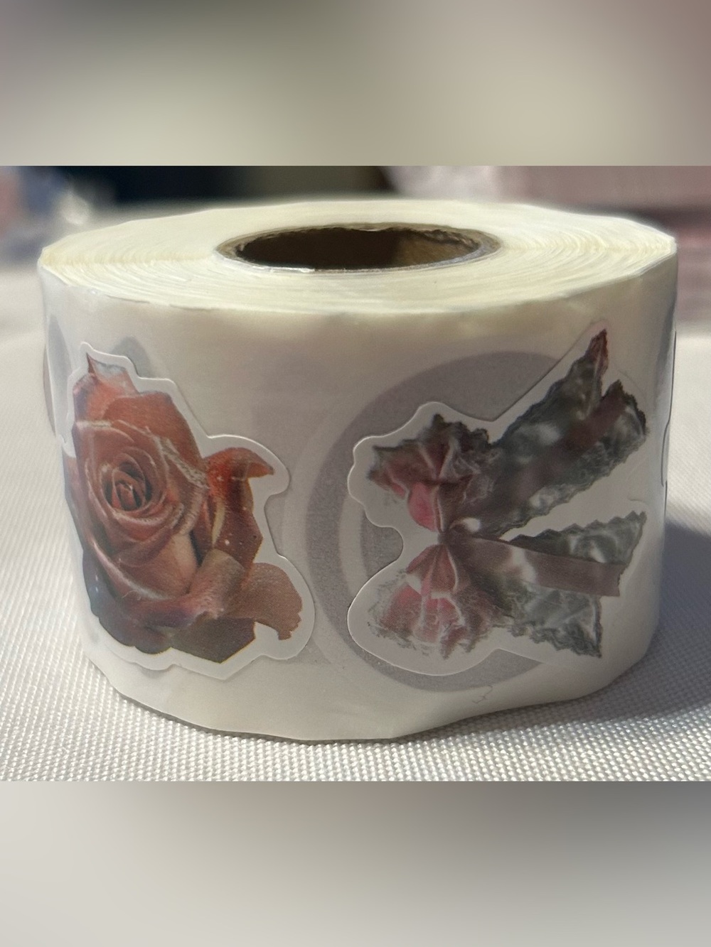 Roll of 500 Decorative Pastel Pink, Coquette Stickers